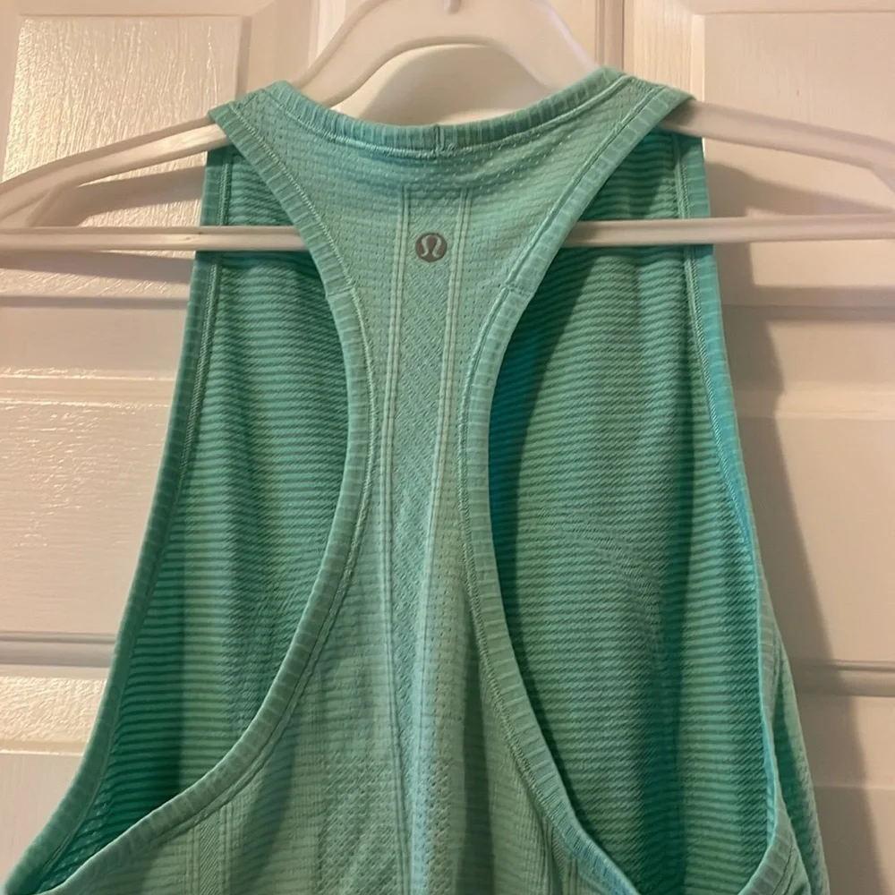 Lululemon Razor back - Picture 2 of 2